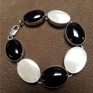 925 Sterling Silver Elegant Black Onyx and White Mother of Pearl Bracelet